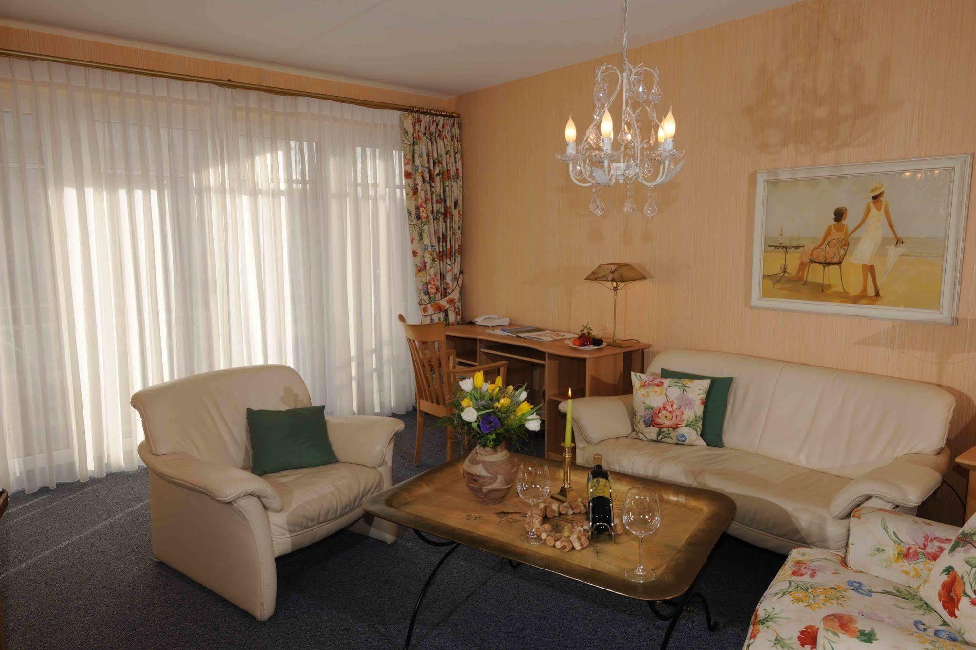 Hotel Meerlust Zingst Exterior photo